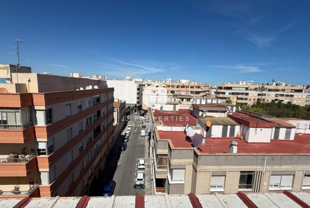 Segunda mano - Apartamento / piso -
Torrevieja - Playa del Cura