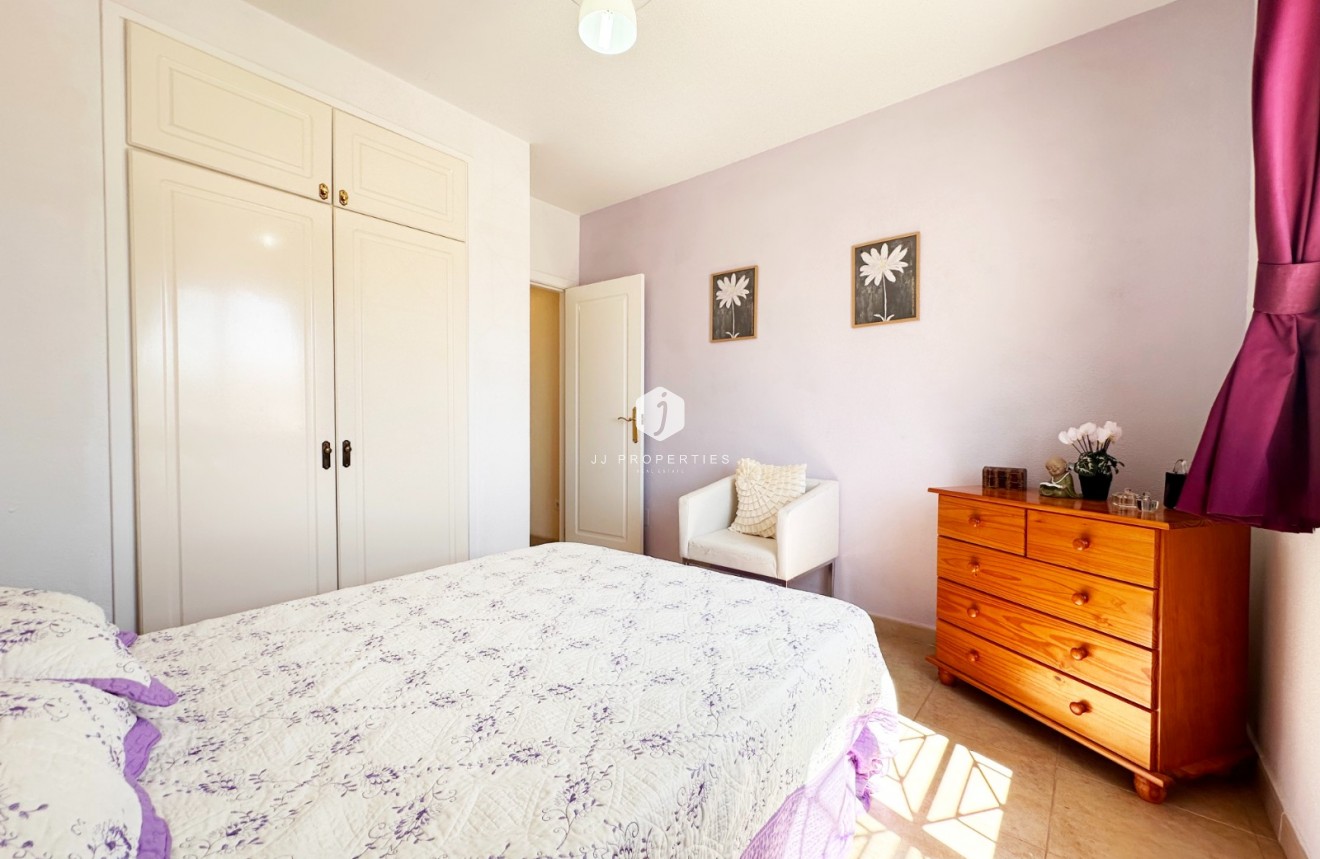 Resale - Bungalow -
Torrevieja - Costa Blanca