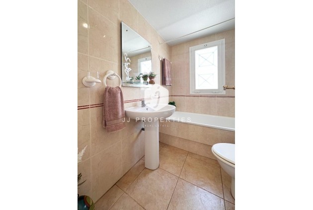Resale - Bungalow -
Torrevieja - Costa Blanca