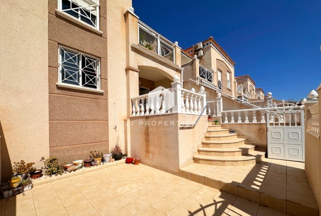 Resale - Bungalow -
Torrevieja - Costa Blanca