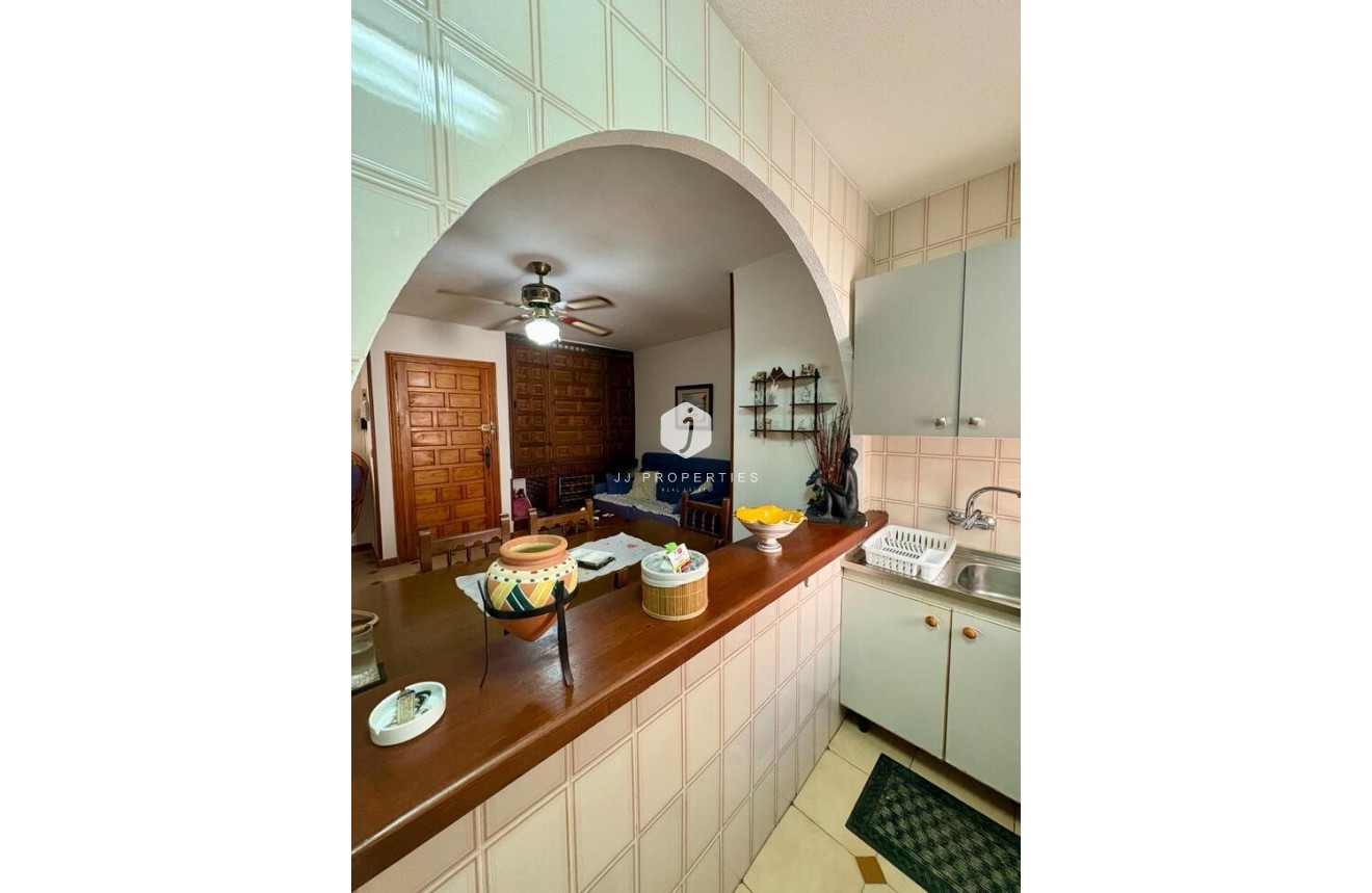 Resale - Apartment / flat -
Torrelamata - Costa Blanca