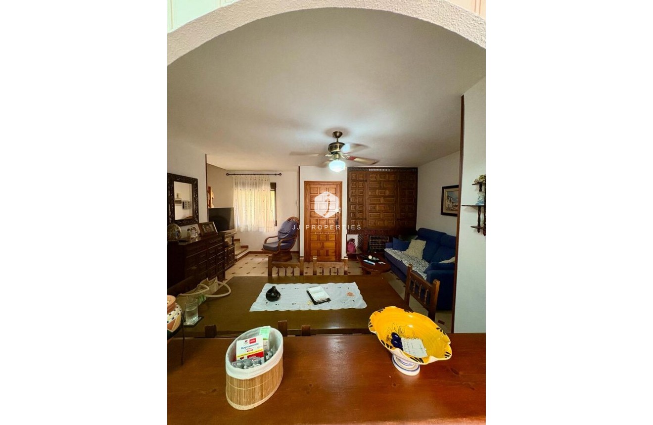 Resale - Apartment / flat -
Torrelamata - Costa Blanca