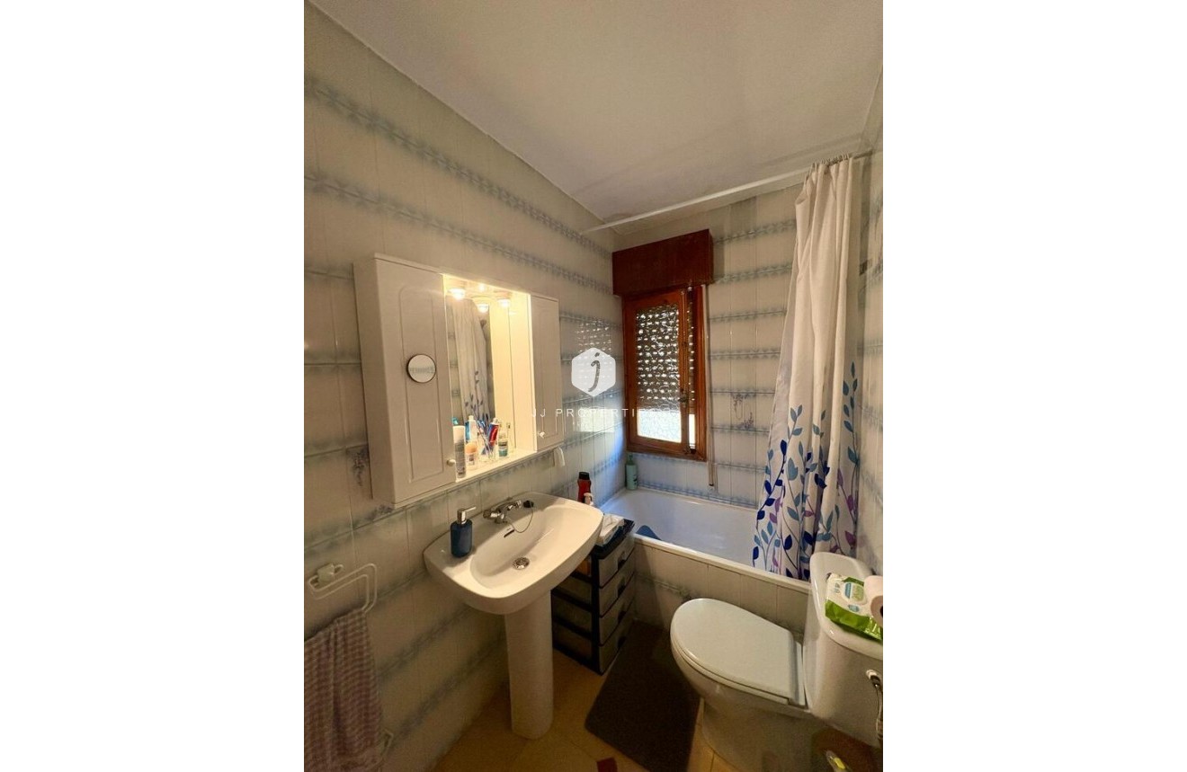 Resale - Apartment / flat -
Torrelamata - Costa Blanca