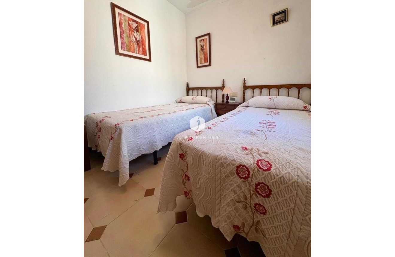 Resale - Apartment / flat -
Torrelamata - Costa Blanca