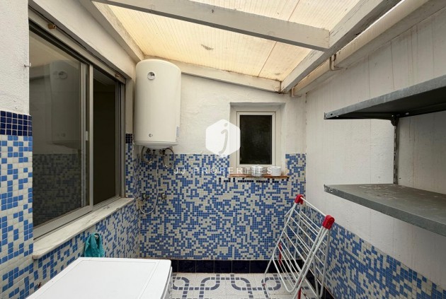 Z drugiej ręki - Mieszkanie w bloku -
Torrevieja - Centro