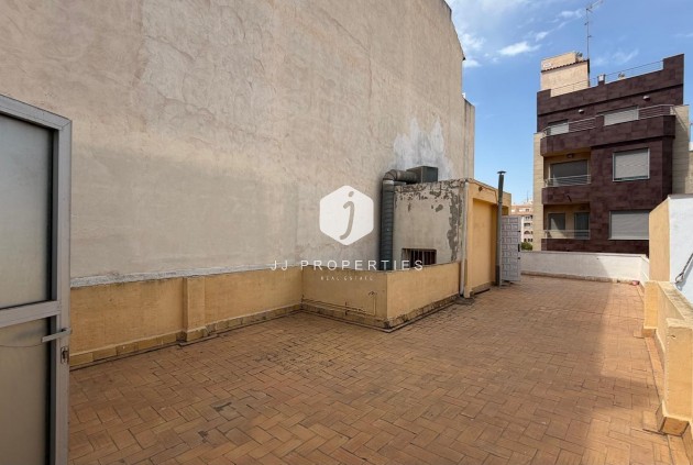 Z drugiej ręki - Mieszkanie w bloku -
Torrevieja - Centro