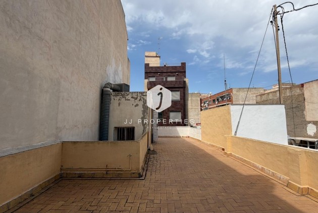 Z drugiej ręki - Mieszkanie w bloku -
Torrevieja - Centro