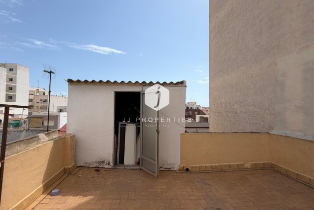 Z drugiej ręki - Mieszkanie w bloku -
Torrevieja - Centro