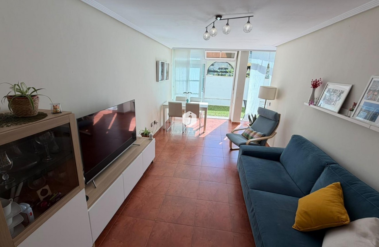 Tweedehands - Appartement / flat -
Torrevieja - Torreblanca
