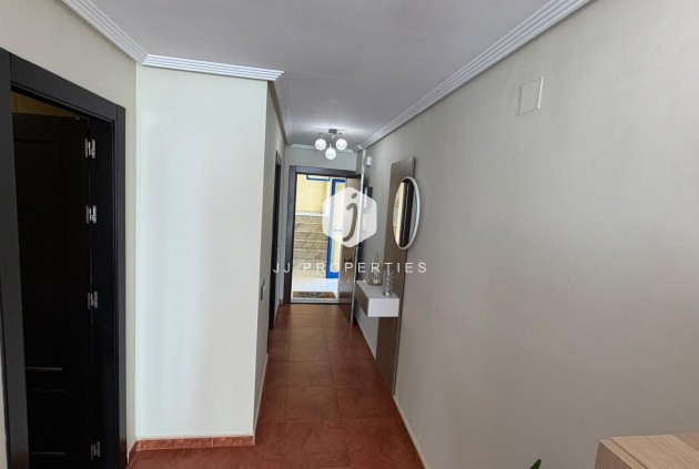 Tweedehands - Appartement / flat -
Torrevieja - Torreblanca