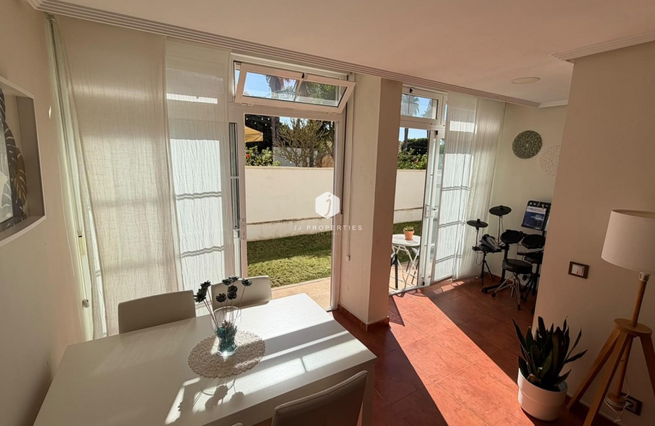 Tweedehands - Appartement / flat -
Torrevieja - Torreblanca