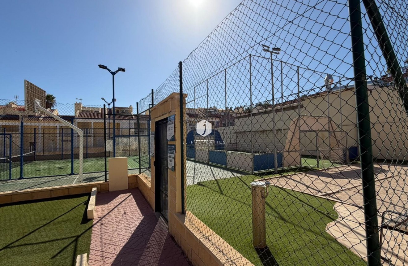 Tweedehands - Appartement / flat -
Torrevieja - Torreblanca
