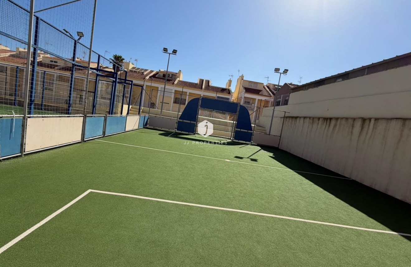 Tweedehands - Appartement / flat -
Torrevieja - Torreblanca