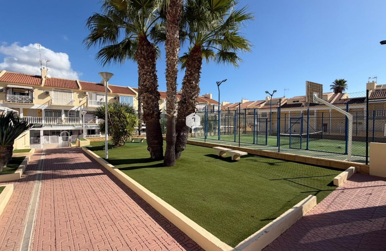 Tweedehands - Appartement / flat -
Torrevieja - Torreblanca