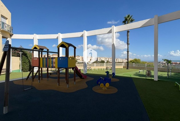 Tweedehands - Appartement / flat -
Torrevieja - Torreblanca