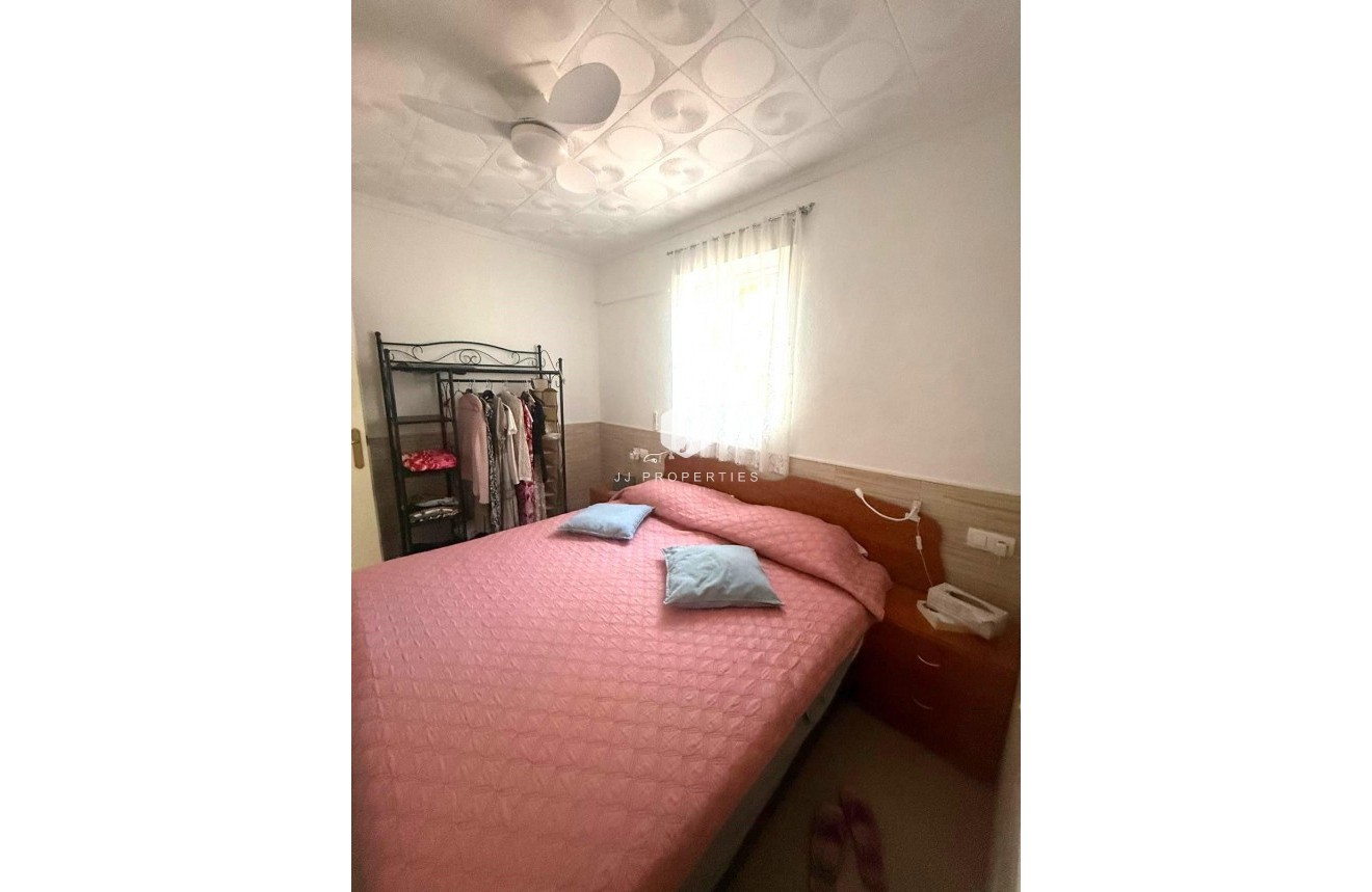 Resale - Bungalow -
Torrevieja - Torretas