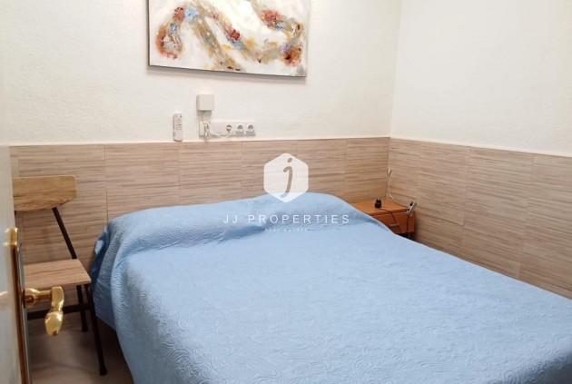 Resale - Bungalow -
Torrevieja - Torretas