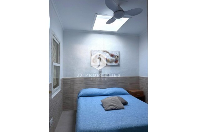 Resale - Bungalow -
Torrevieja - Torretas