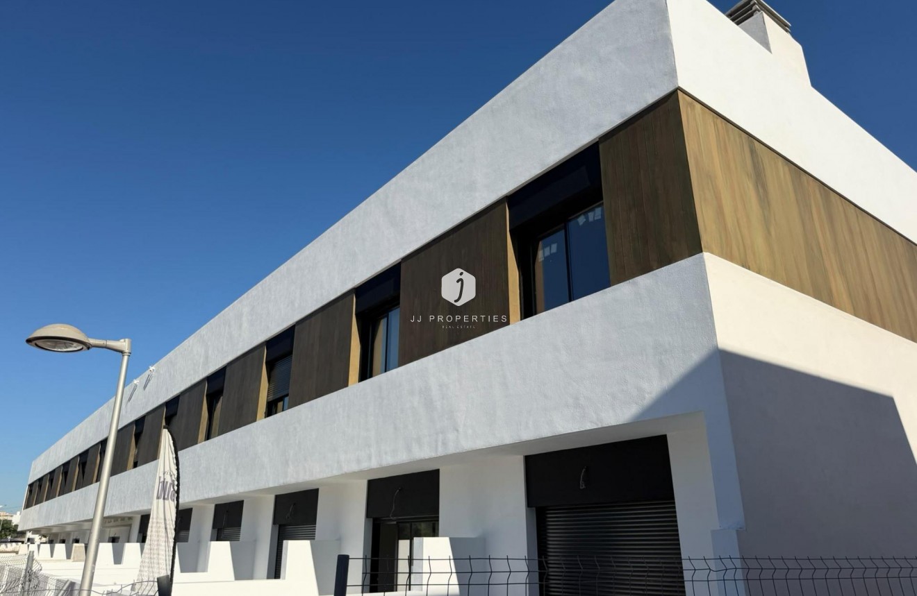 New Build - Chalet -
Pilar de la Horadada - pueblo
