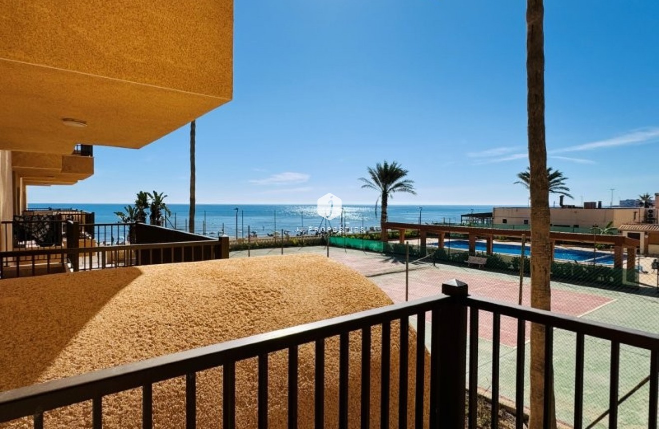 Resale - Apartment / flat -
La Mata - Costa Blanca