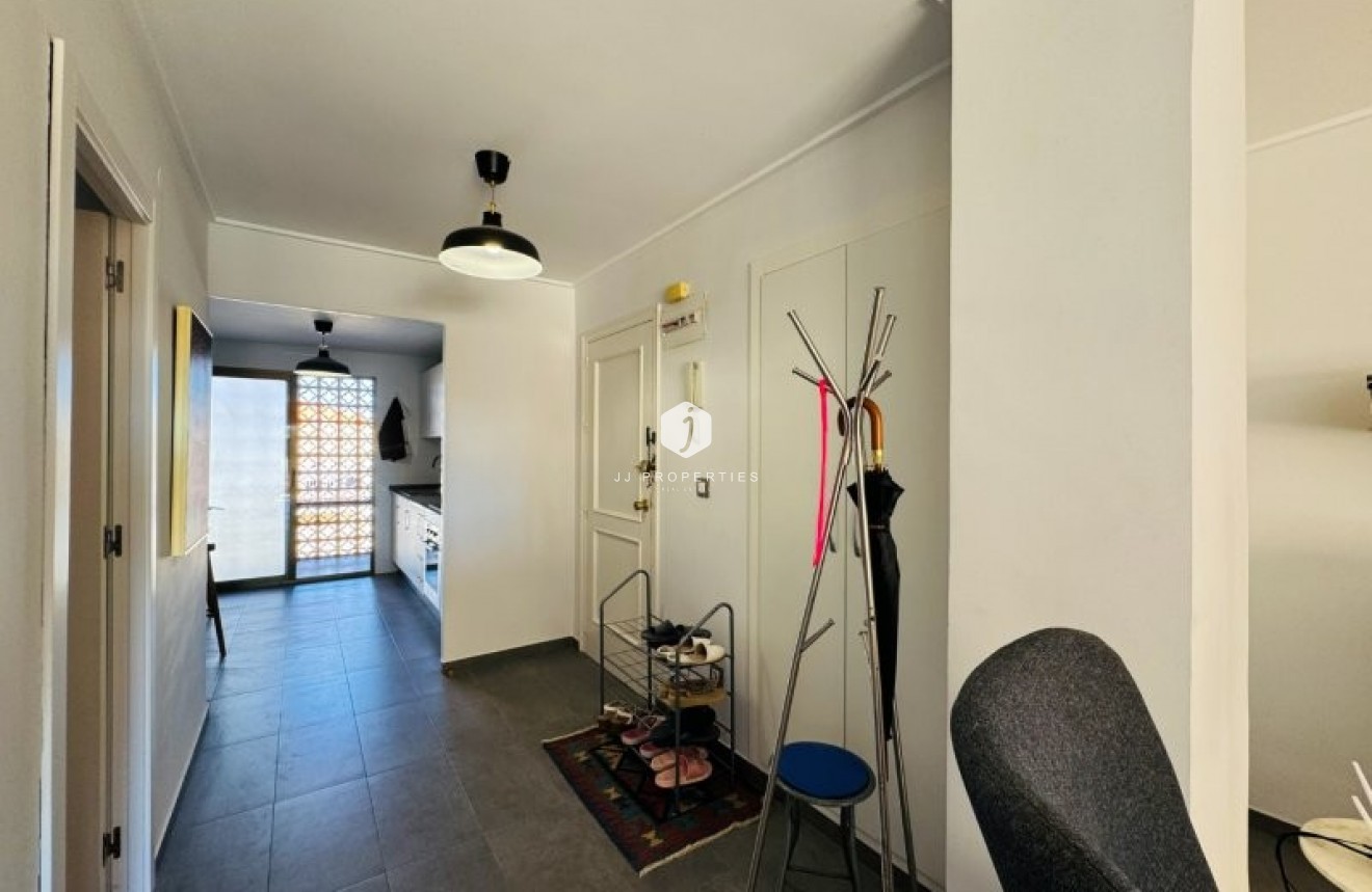 Resale - Apartment / flat -
La Mata - Costa Blanca
