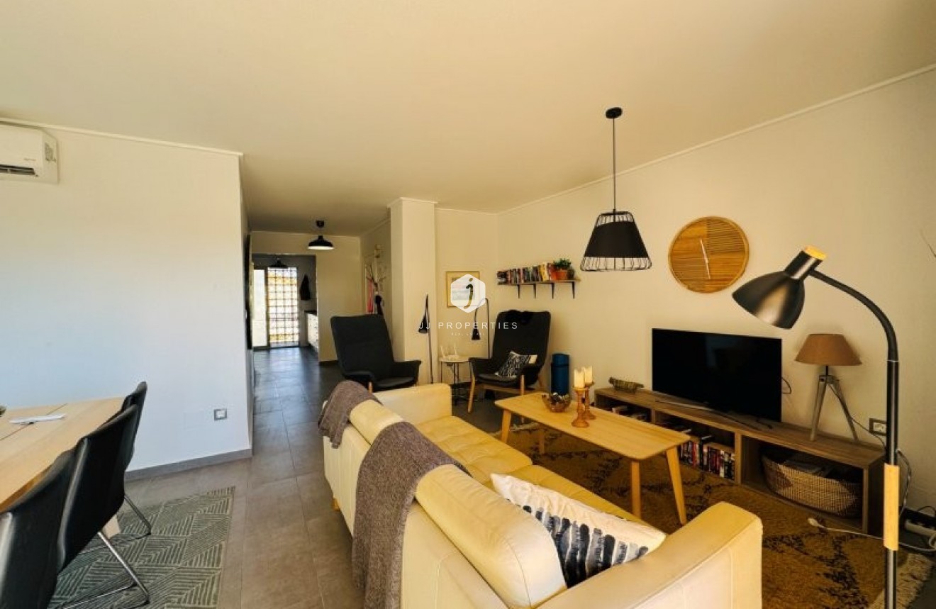 Resale - Apartment / flat -
La Mata - Costa Blanca