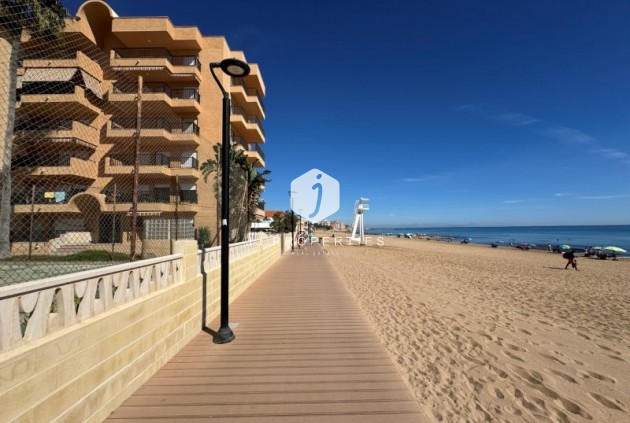 Resale - Apartment / flat -
La Mata - Costa Blanca