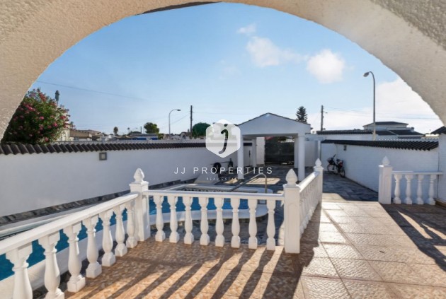 Resale - Villa -
Torrevieja - Costa Blanca
