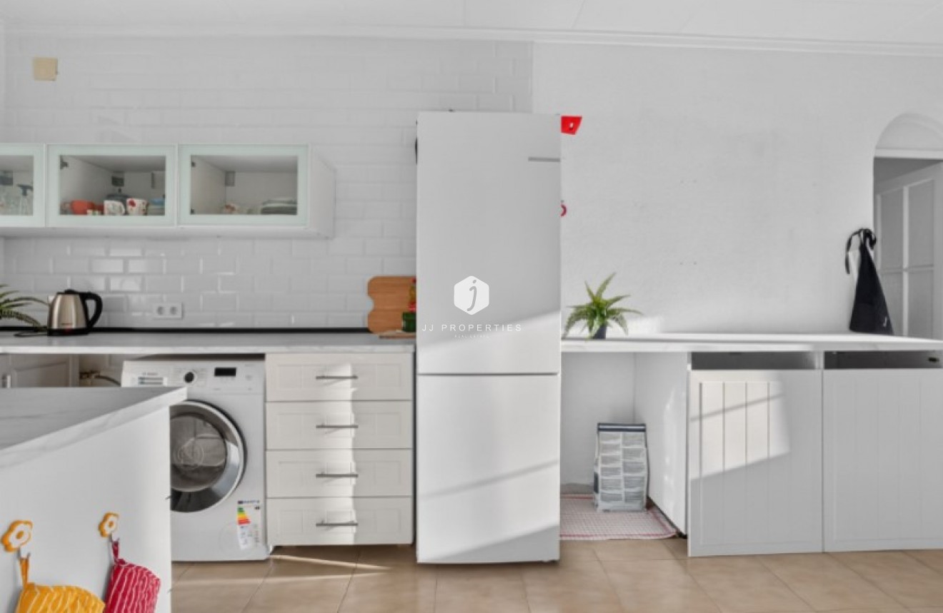 Resale - Villa -
Torrevieja - Costa Blanca