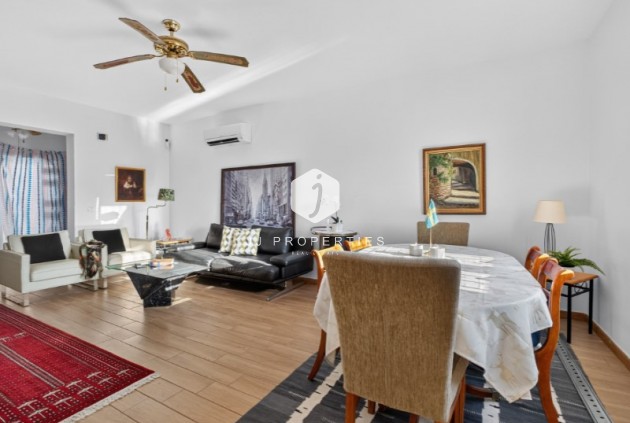 Resale - Villa -
Torrevieja - Costa Blanca