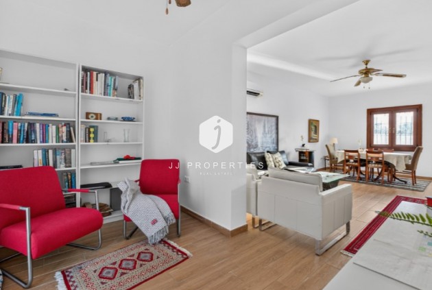 Resale - Villa -
Torrevieja - Costa Blanca