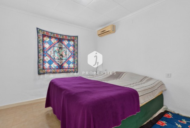 Resale - Villa -
Torrevieja - Costa Blanca