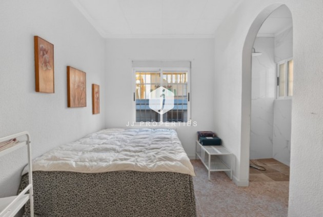 Resale - Villa -
Torrevieja - Costa Blanca