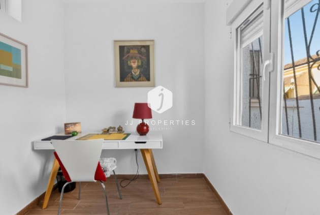 Resale - Villa -
Torrevieja - Costa Blanca