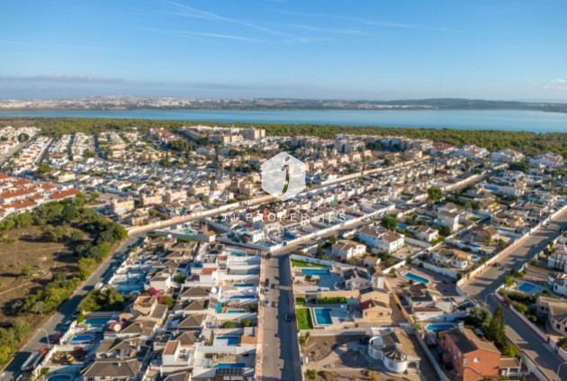 Resale - Villa -
Torrevieja - Costa Blanca