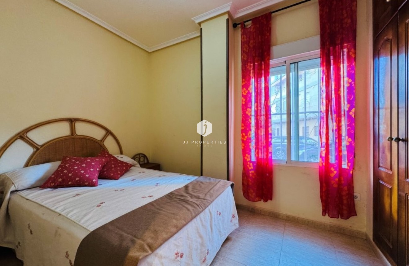 Tweedehands - Appartement / flat -
La Mata - Costa Blanca