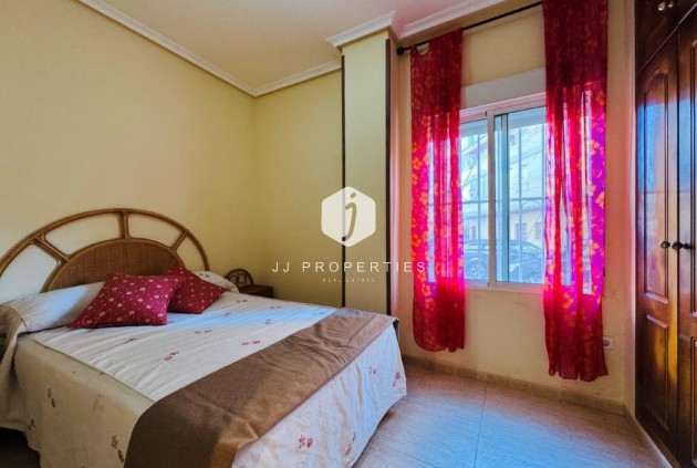 Tweedehands - Appartement / flat -
La Mata - Costa Blanca