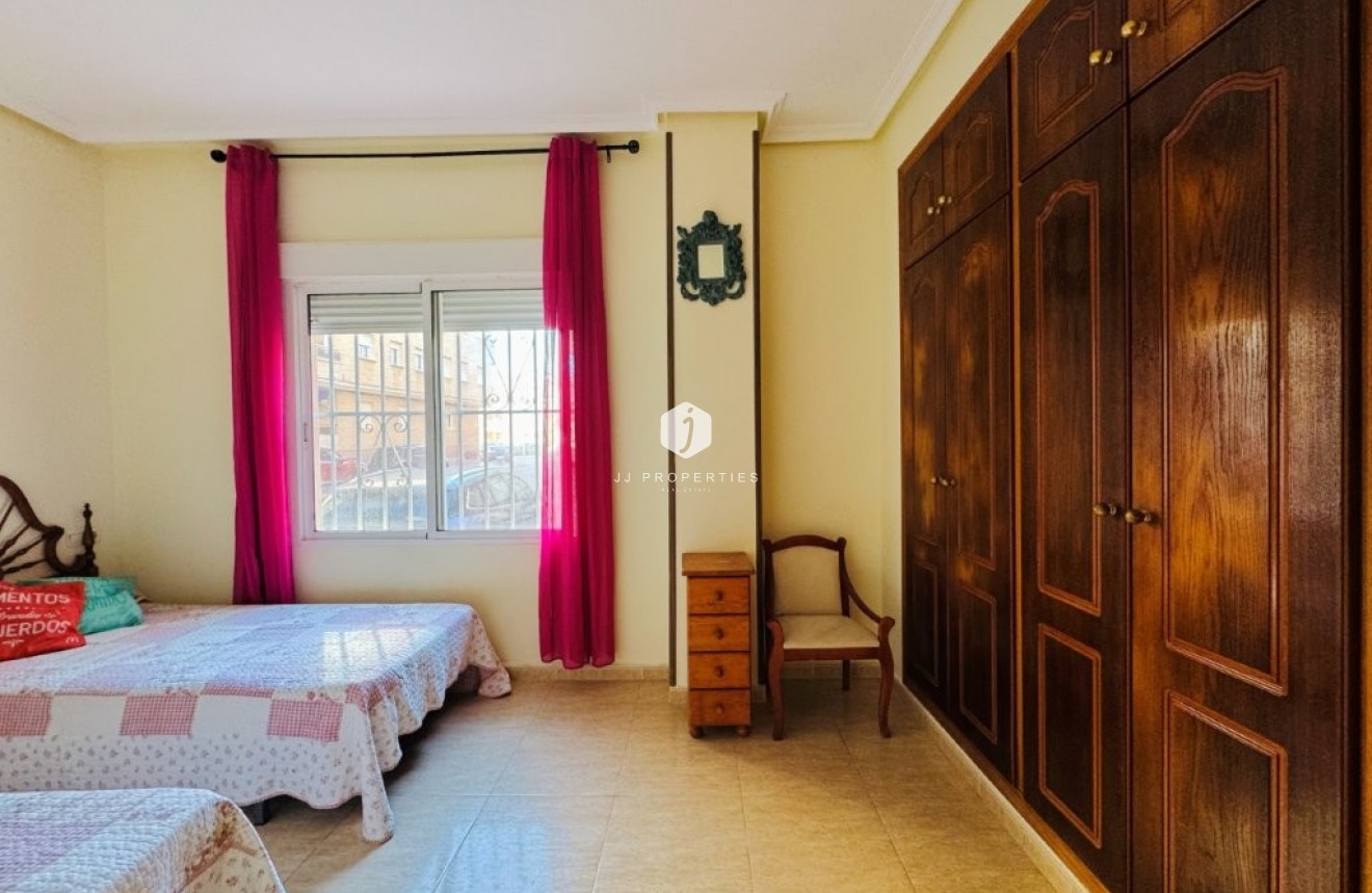 Tweedehands - Appartement / flat -
La Mata - Costa Blanca