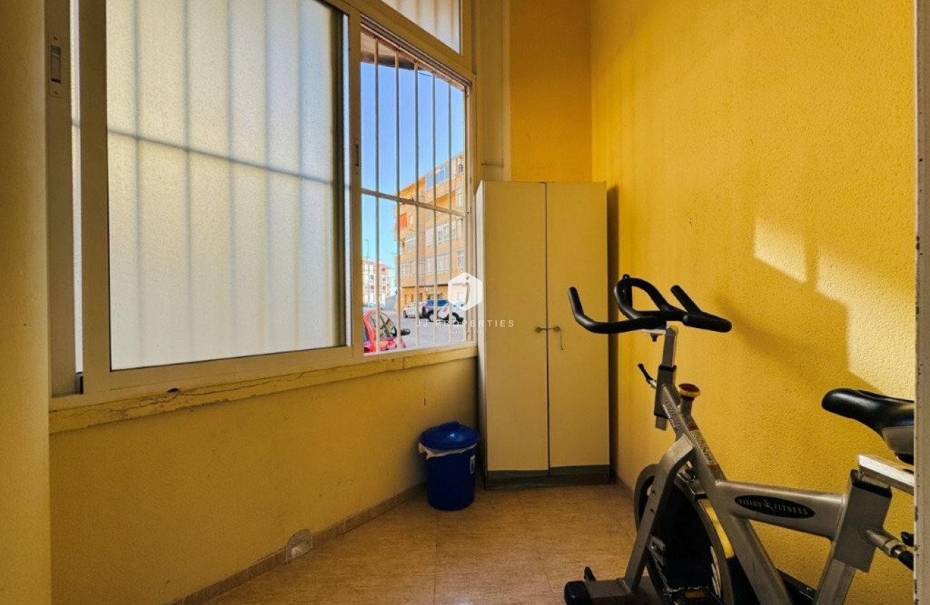 Tweedehands - Appartement / flat -
La Mata - Costa Blanca