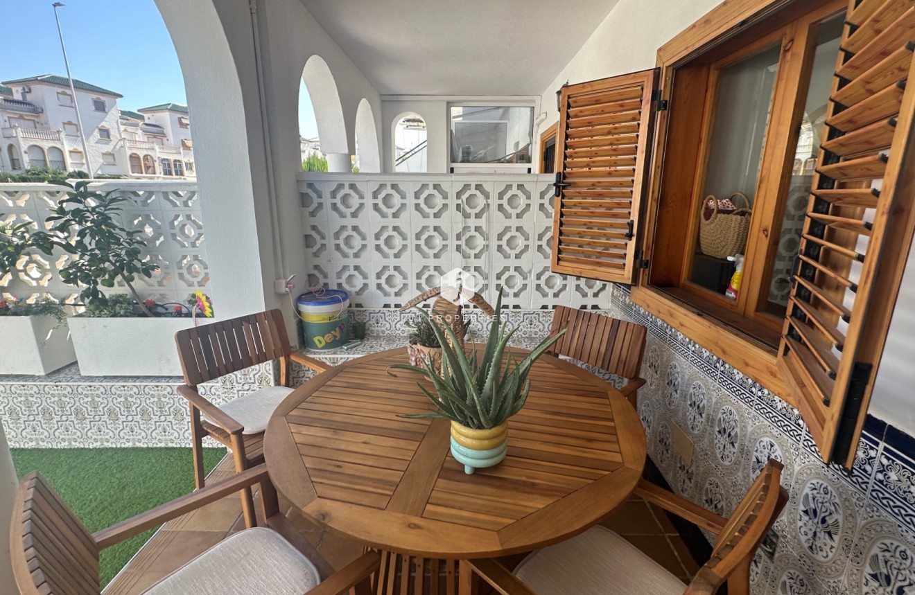 Resale - Chalet -
La Mata - Costa Blanca