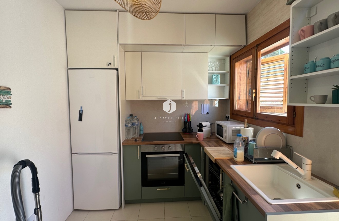 Resale - Chalet -
La Mata - Costa Blanca