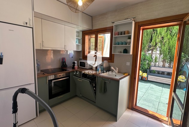 Resale - Chalet -
La Mata - Costa Blanca