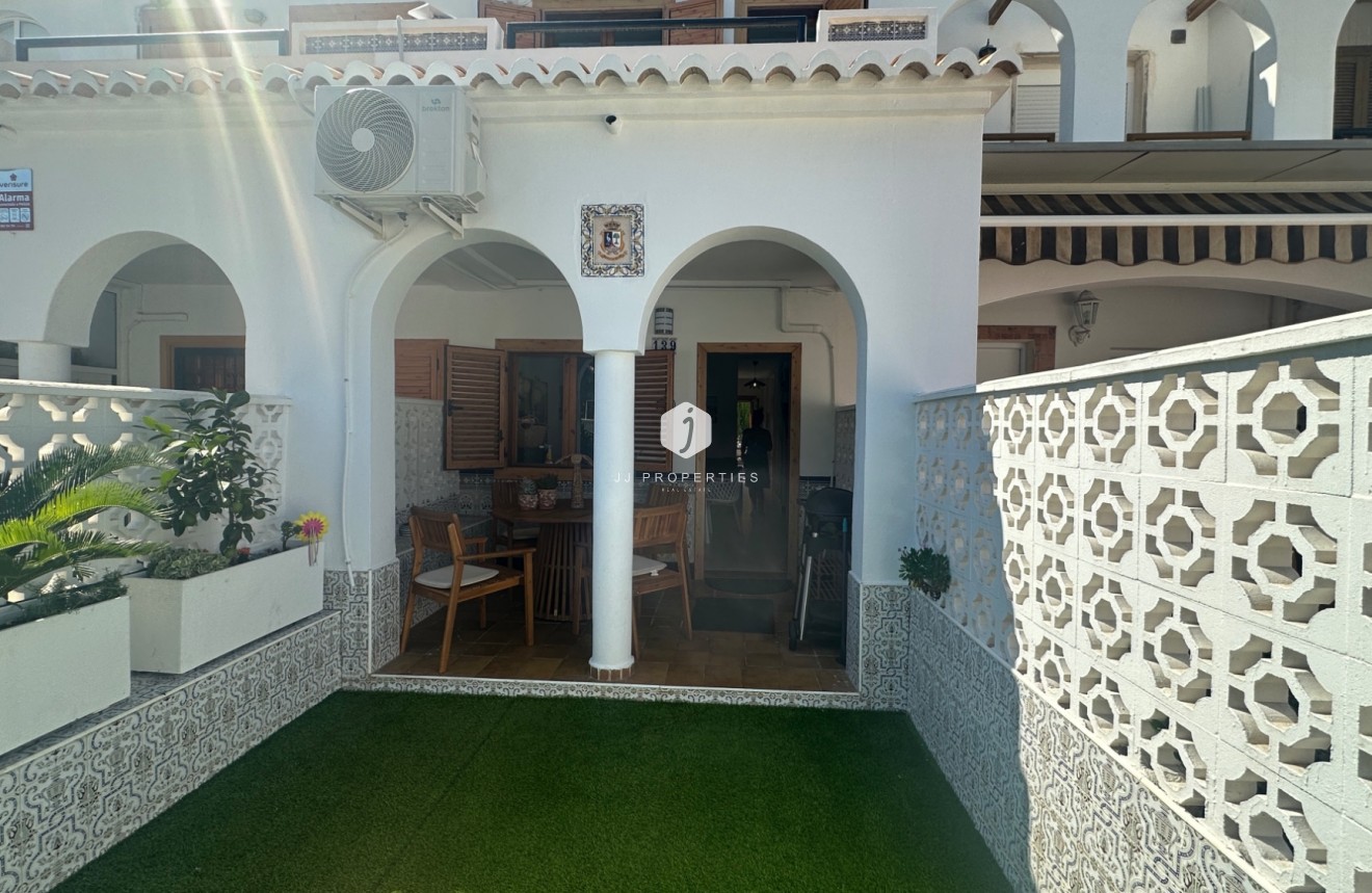 Resale - Chalet -
La Mata - Costa Blanca