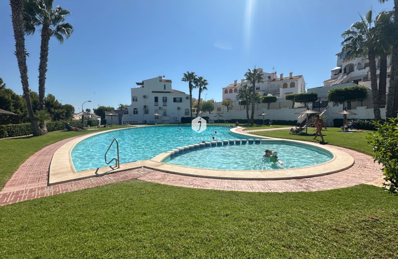 Resale - Chalet -
La Mata - Costa Blanca