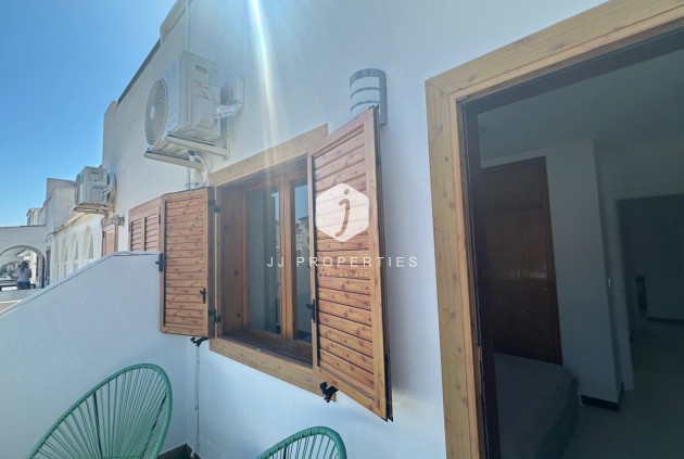Resale - Chalet -
La Mata - Costa Blanca