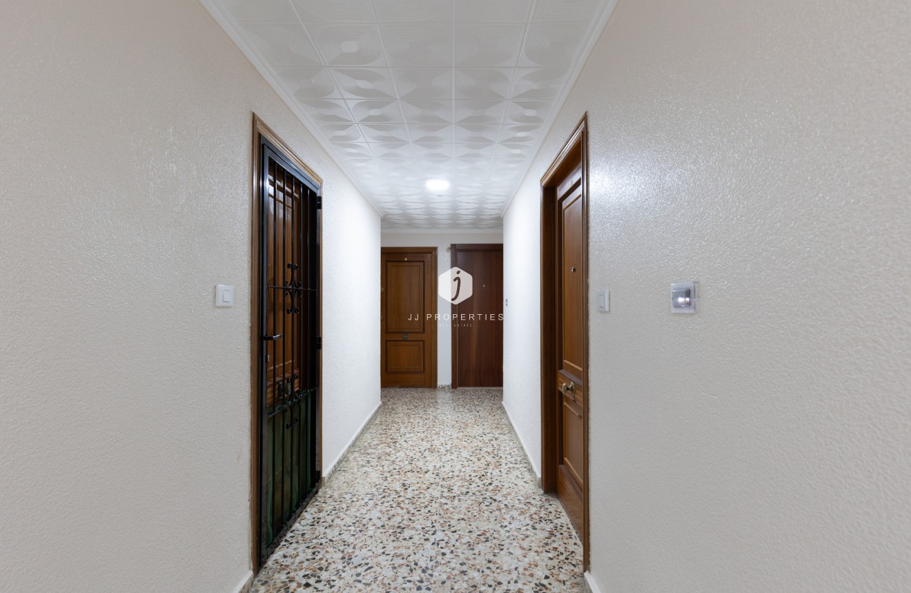Resale - Apartment / flat -
Torrevieja - Costa Blanca
