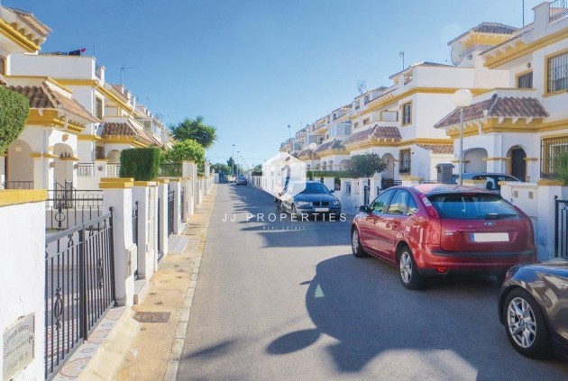 Resale - Chalet -
Torrevieja - Carrefour