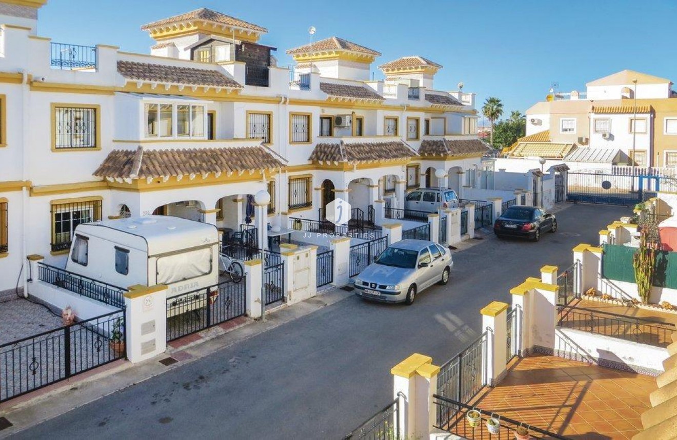 Resale - Chalet -
Torrevieja - Carrefour