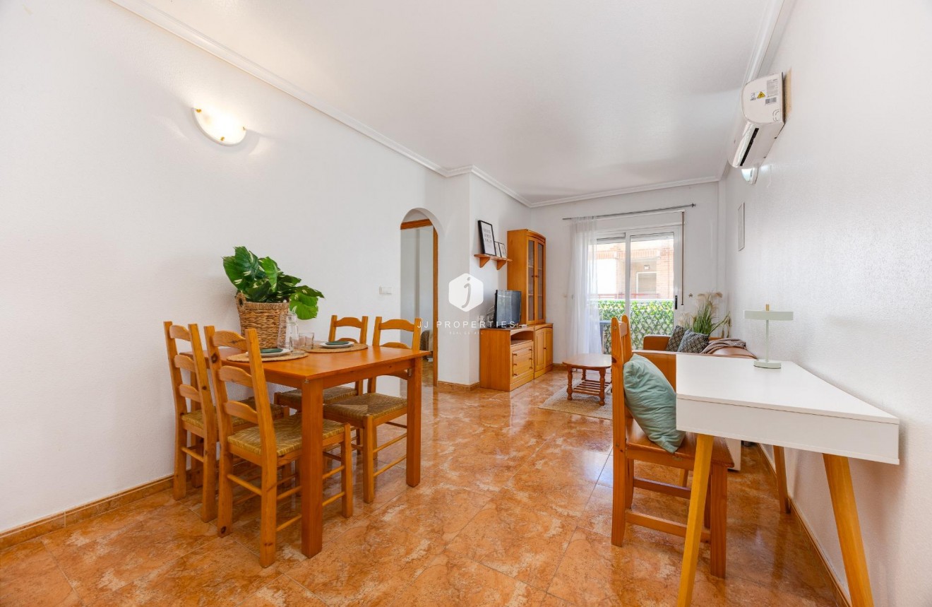 Aus zweiter Hand - Wohnung -
Torrevieja - Centro