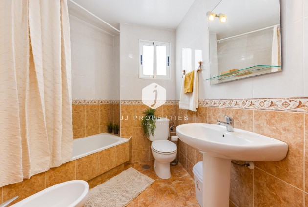 Aus zweiter Hand - Wohnung -
Torrevieja - Centro